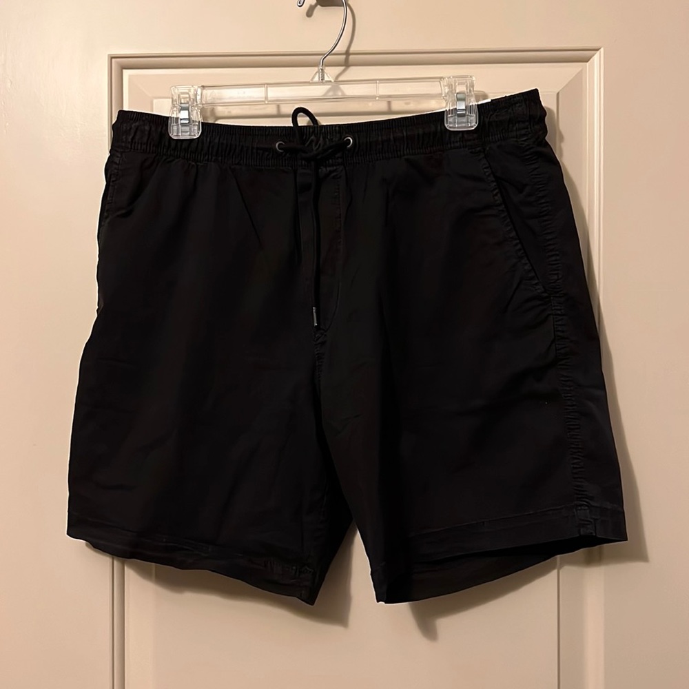 NEW American Eagle Trekker Mens 7” inseam khaki shorts size Med 34” waist